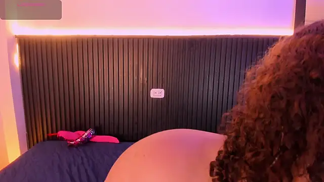 catleya_noire: διαδικτυακό σόου στην κάμερα