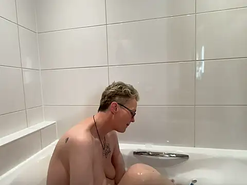 Curvy-Jinx – Live XXX-chat