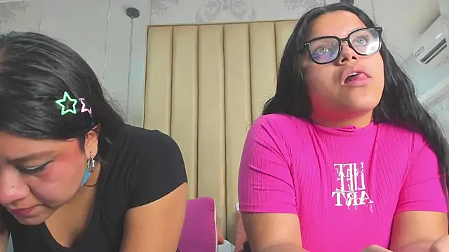 KonyBellのライブXXXチャット