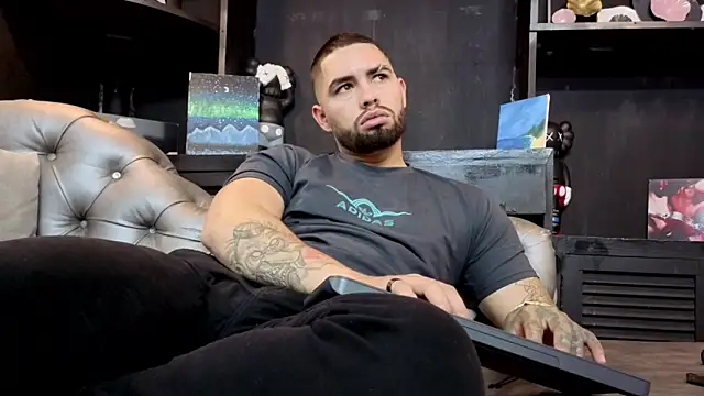 Czat XXX na żywo – matteosantos