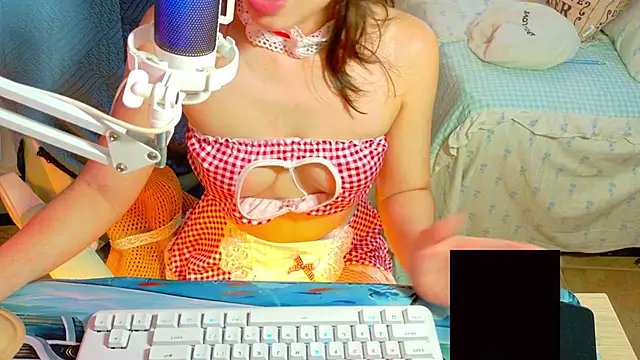 minakitsume Adlı Modelin Canlı XXX Sohbeti