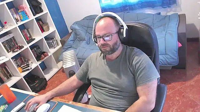 Pokazy przed kamerką – ravingr4d4