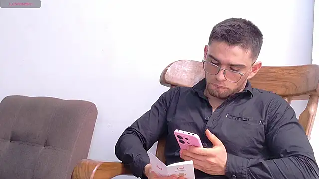 Sexy_Alejandro_'s Live XXX Chat