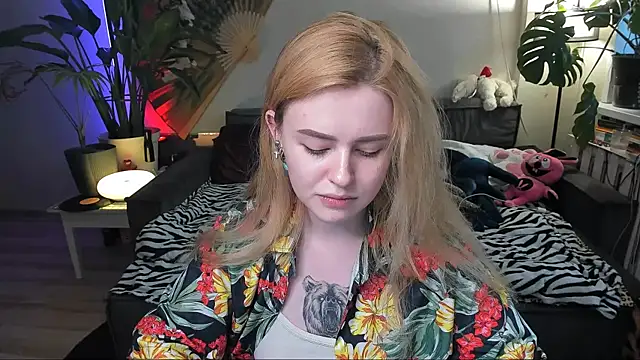 Alexa_Pirs: απευθείας συνομιλία ΧΧΧ