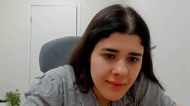 Joannia: απευθείας συνομιλία ΧΧΧ