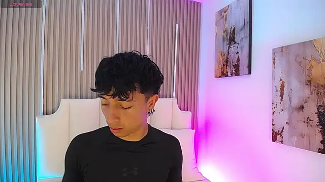Aiden_Rivers_'s Live XXX Chat