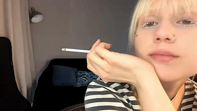 Show de DivinaSpanski na webcam