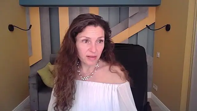 EllaLong: απευθείας συνομιλία ΧΧΧ