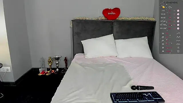 MuscleXXXBarbie Live XXX-chat