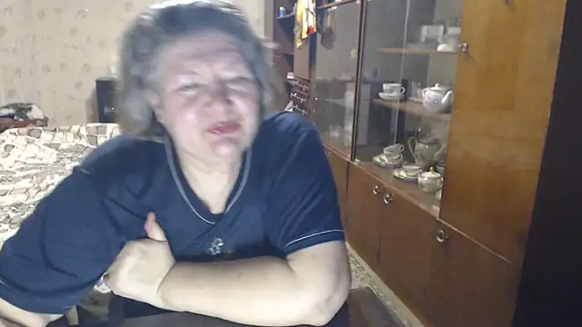 HotLusi: онлайн-секс-чат