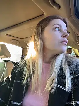 HarrietDart live XXX chat