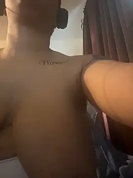 nickytheehawtie: απευθείας συνομιλία ΧΧΧ