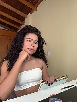 GabriSaenzのライブXXXチャット