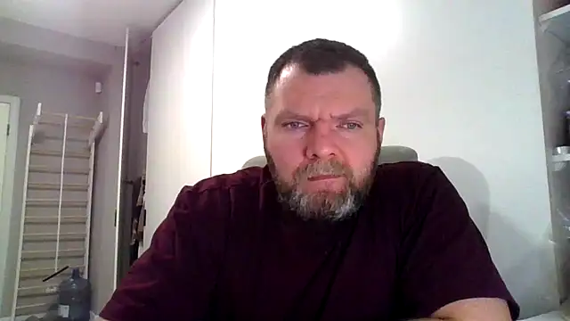 Hot_Adonis élő XXX-chatje