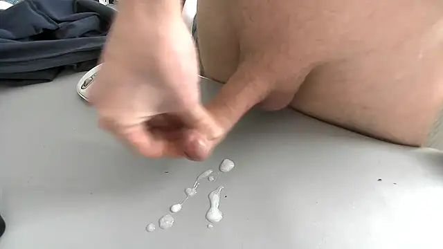 sperma_tributes Webcam-Show