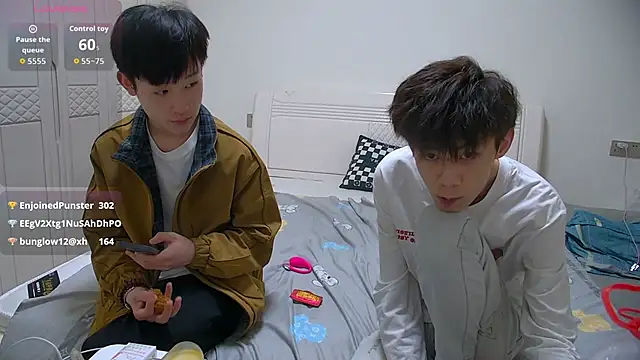 paofu-001's Live XXX Chat