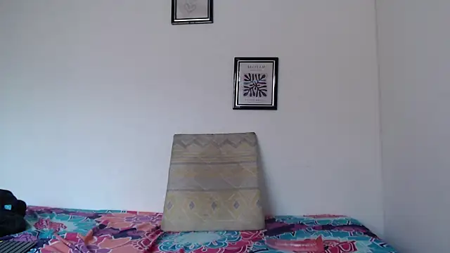 Charlotte_Melody Adlı Modelin Web Kamerası Şovu