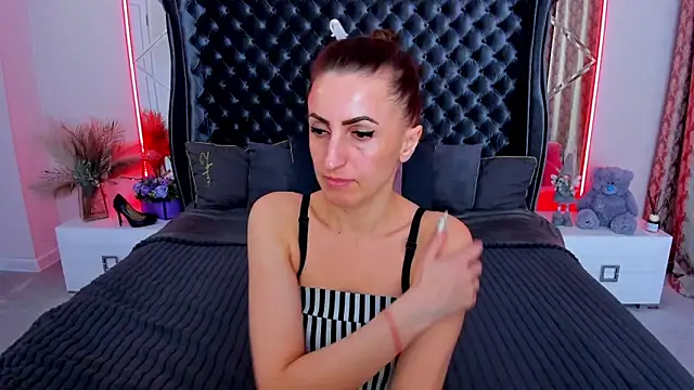 Rebecca_Diamond's Live XXX Chat