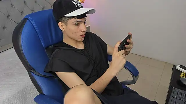 SamBlack_ Adlı Modelin Canlı XXX Sohbeti