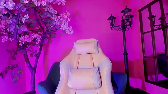 EmmiFoox Live XXX-Chat