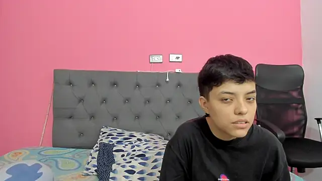 ariloe_quintero's Live XXX Chat