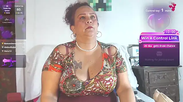 แชท XXX สดของ BiirdyDavis