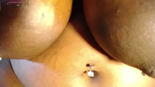 Živý XXX chat KARATIBBY_COX