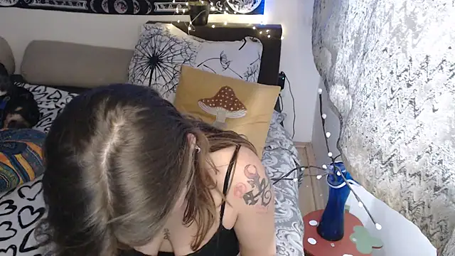 AlienforTwenty Chat XXX live