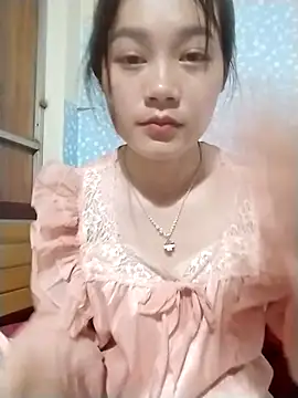 little-green-sprout Show Webcam