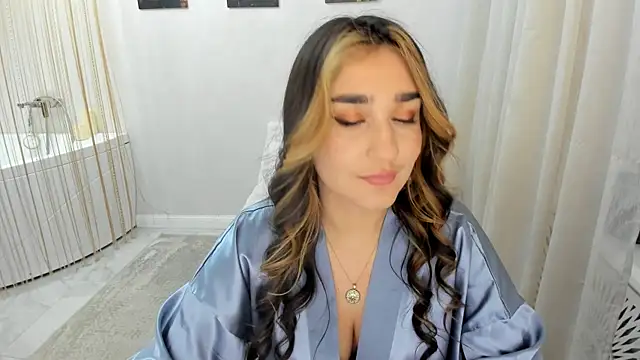 GoldenHeart_1's Live XXX Chat