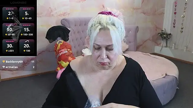 Penelope_Pinky: απευθείας συνομιλία ΧΧΧ