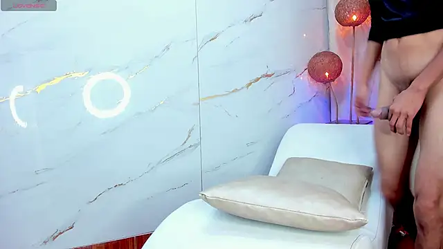 AmazingOrgasm live XXX chat