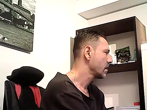 mastercharisma35 Adlı Modelin Web Kamerası Şovu