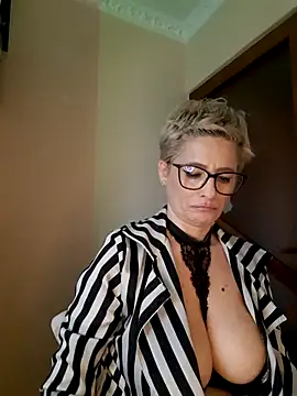 LunaBlaise's Live XXX Chat