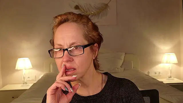 LioraWeiss élő XXX-chatje