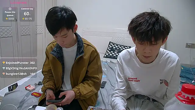 paofu-001's Live XXX Chat