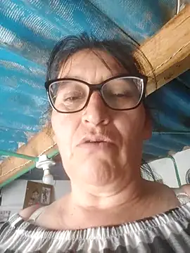 clarita_01's Live XXX Chat