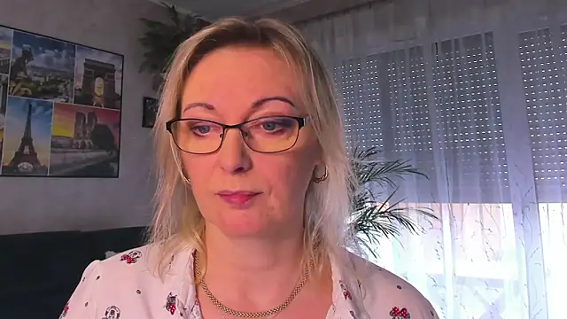 Show modela vanessa_chat na web-kameri