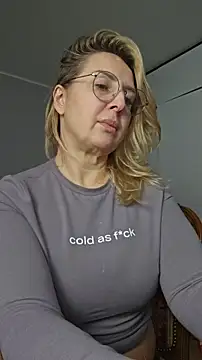 MariaRichi_: онлайн-секс-чат