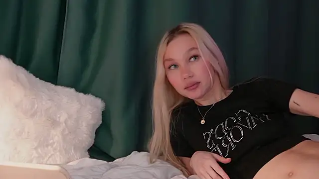 cuteleraay Adlı Modelin Web Kamerası Şovu