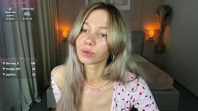 دردشة LuluAlis الجنسية المباشرة