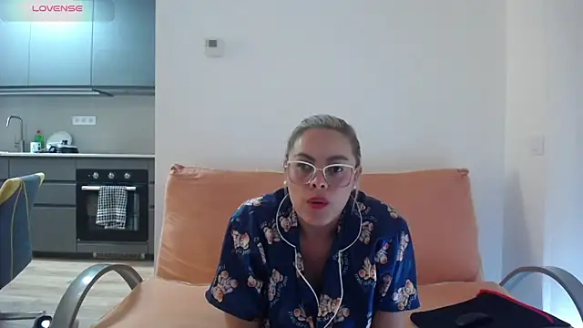 Chat +18 de AdelyGinn ao vivo