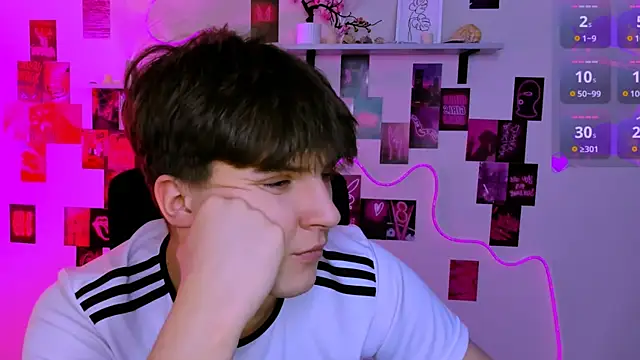 travis_wolf_ Obrolan Langsung XXX