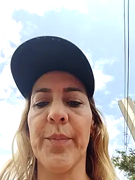 Chat XXX ao vivo de Monita_Med