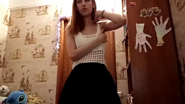 SirenFrost Chat XXX live