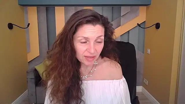 EllaLong Live XXX Chat