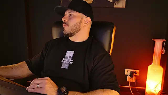 Chatroom XXX en direct de AngeloEric