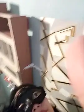 urnaughty_creamypie 现场XXX聊天