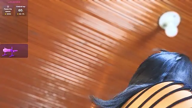 MeelFoxのライブXXXチャット