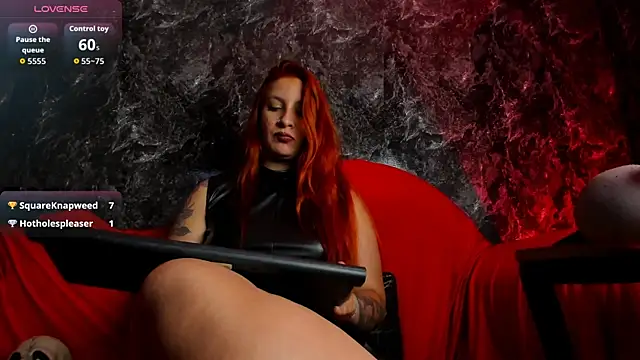 Chat +18 de MirandaSould ao vivo